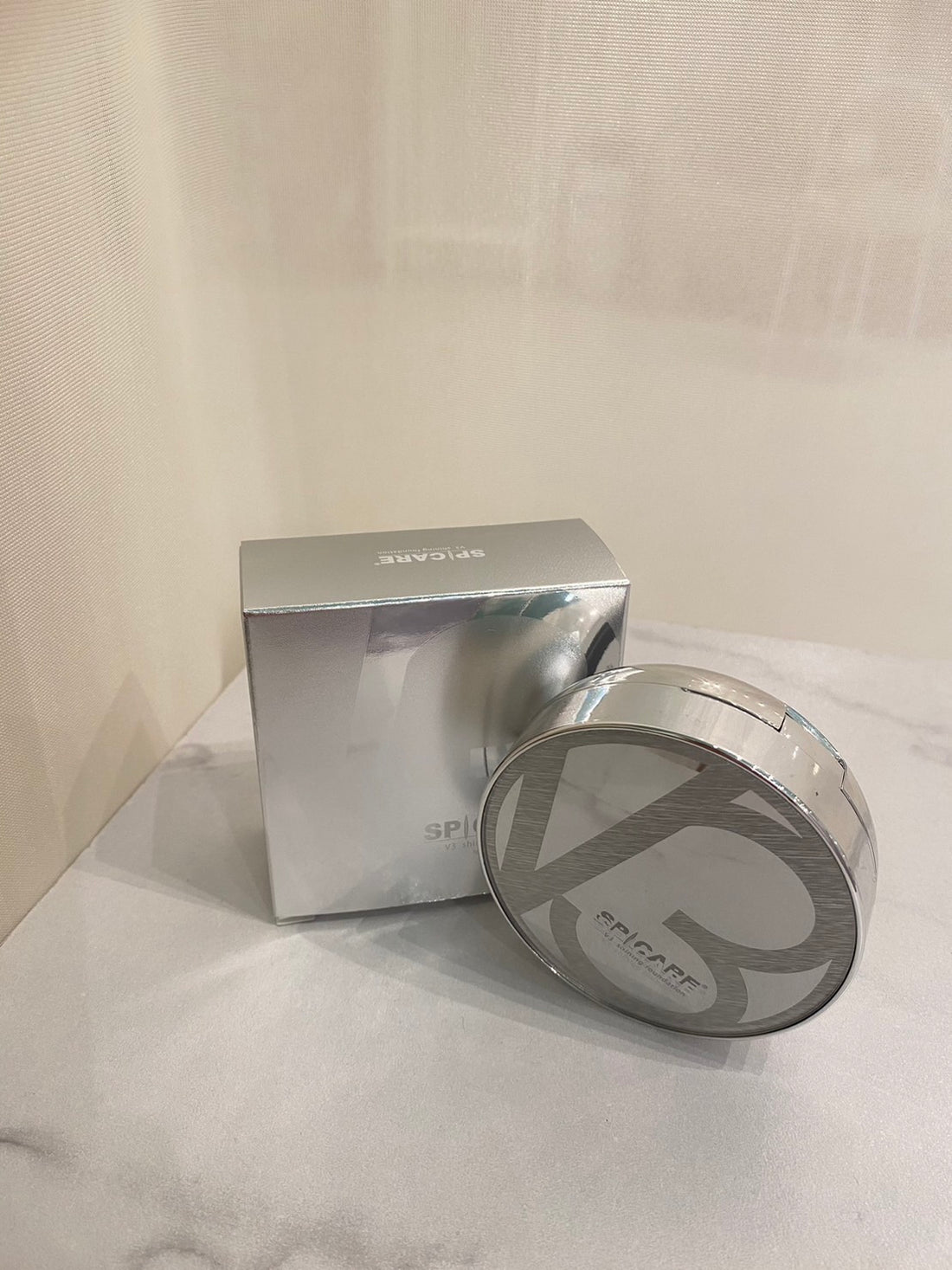 v3 シャイニング ファンデーション